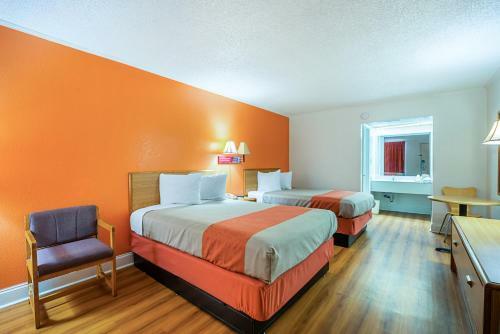 Motel 6 Perry