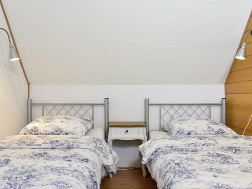 Spacious Apartment In Rattlar Near Forest
