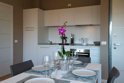 Sirmio Apartments - Narnia Stay
