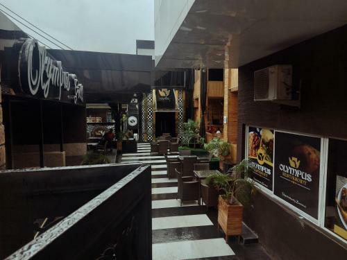 Olympus Hotel & Suites