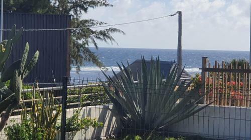 Apartamento Le Ti Gadiamb - Front de Mer Saint Pierre