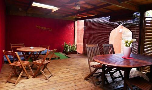 Bed & Breakfast Les Baroudeurs Hostel