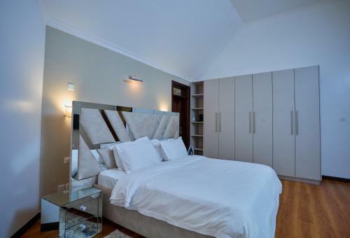 Hotel Takimu Villas