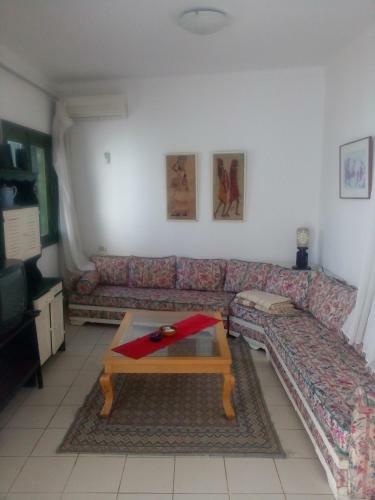House With Wala Garden