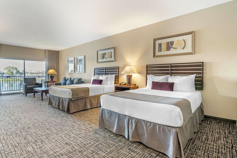 Best Western Plus Bayside Hotel