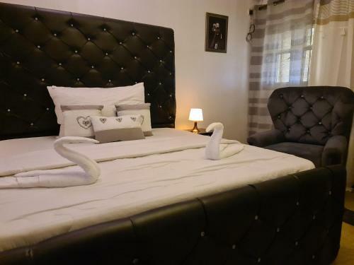Palais Royale Hotel & Suites