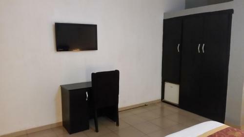 Palais Royale Hotel & Suites