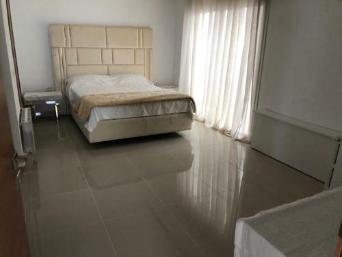 Villa S+3 Avec Piscine La Marsa