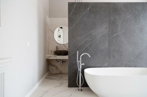 Hostal Le Bain-charming Suite