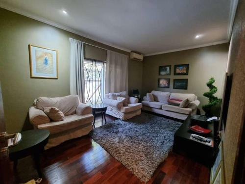 Luxurious 3 Bedroom Villa With Beautiful Garden