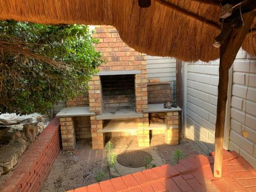 Hostal Brackendowns Guest Star