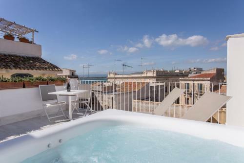 Hostal Affittacamere Ortygia Inn Rooms Con Terrazza Sul Mare E Jacuzzi