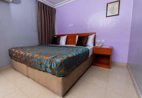 Hotel Choice Suites III