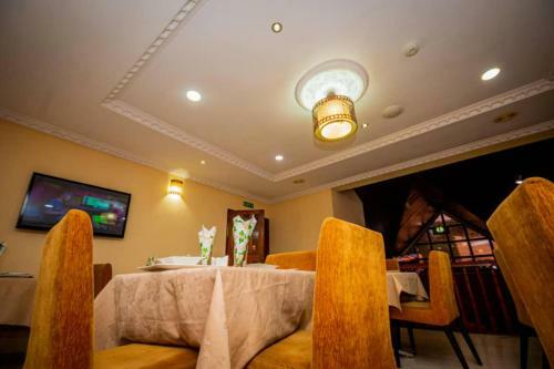 Hotel Choice Suites III