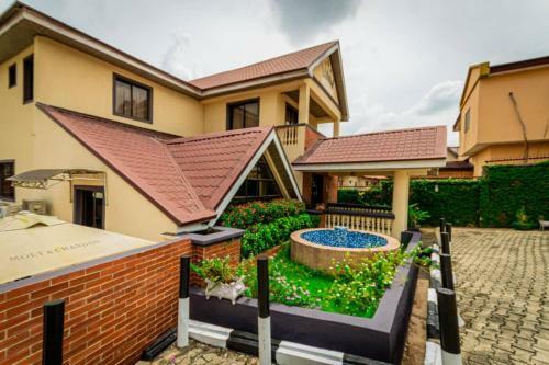 Hotel Choice Suites III