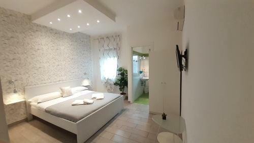 La Playa Apartments