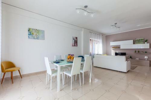 Aranci 99 House
