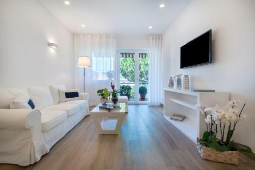 Solymar Apartments