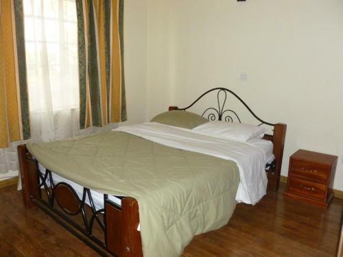 Cozy 3 Bedroom All Ensuite Apartment