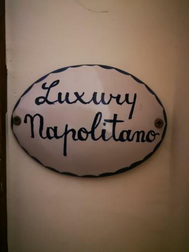 Hostal Luxury Napolitano