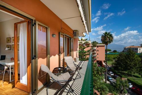Central Sorrento Home With Amazing View Terraces