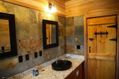 Ldr Lodge - Last Dollar Ranch