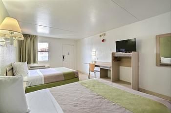 Motel 6 Dallas Forest Lane