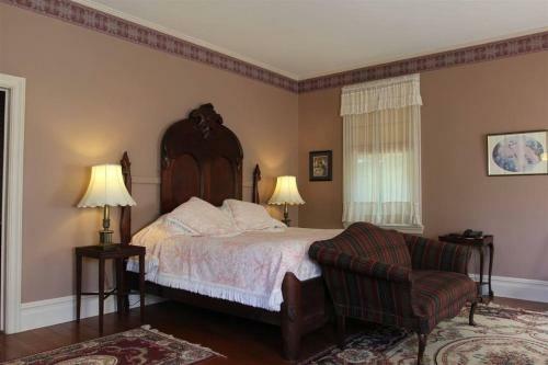 Corners Mansion Inn - A Bed And Breakfast
