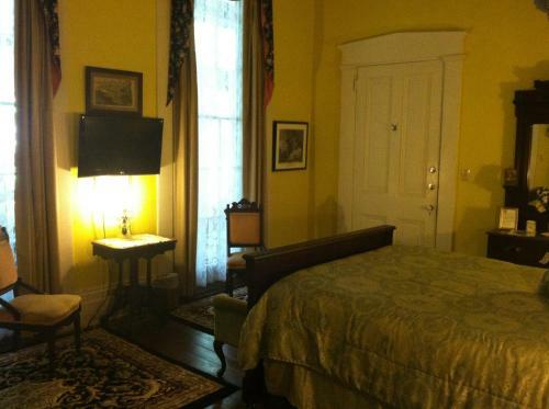 Corners Mansion Inn - A Bed And Breakfast