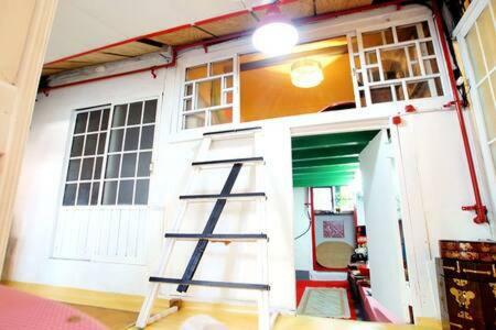 Hostal Be My Guest