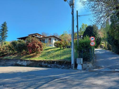 La Casa Delle Camelie