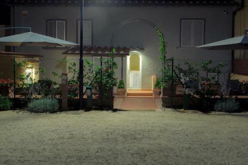 Hostal Via Naldini N 61