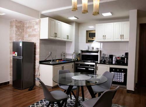 Stunning Homes Apartments - Pool And Gym