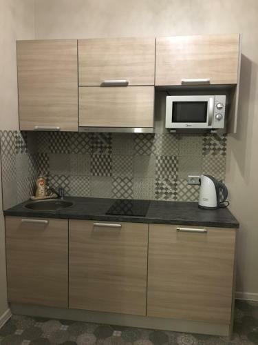 Lee Apartments