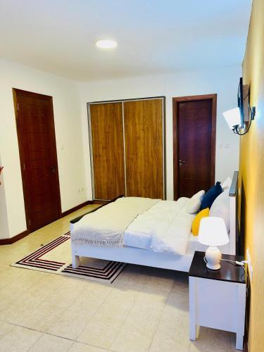 Apartamento Posh Luxury Home (001)