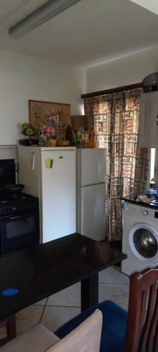 Hostal 35 Inyoni Crescent