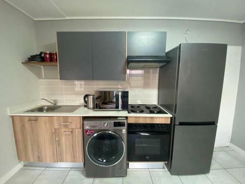 Insaka's Greenlee 3 Luxurious Apartment