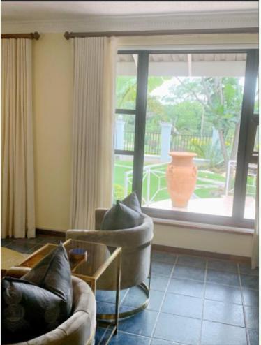 Apartamento Pazuva Hillside