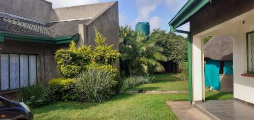 Charming 2-bed Cottage With Free Parking In Harare