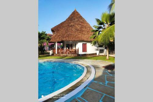 Dadida?s Pool Cottage