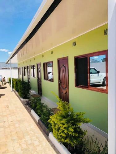 Hostal Naties Guest House