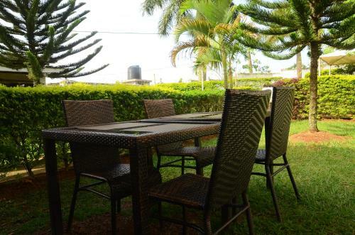 Evary Hotel