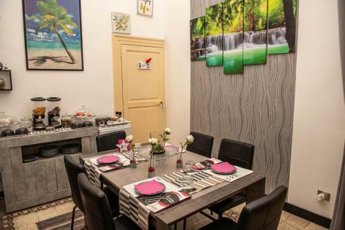 Hostal Pitagora Room & Breakfast