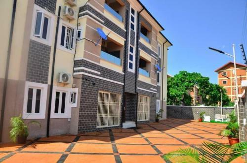 Yokolo Apartments