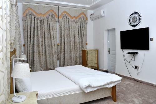 Hera Apartments