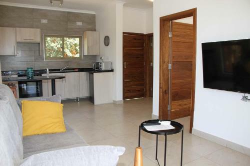 !! The Ranch - Superb Serviced Apartment With Garden