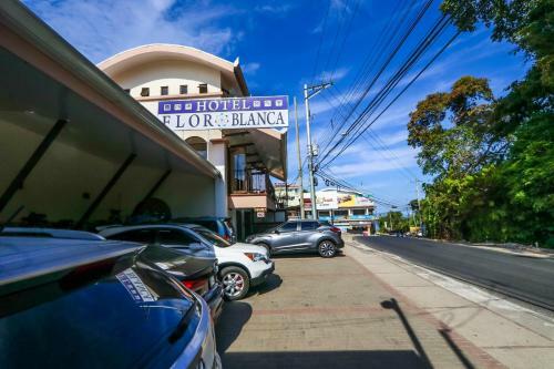 Hotel Flor Blanca