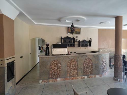 Hostal Auberge Caf� Restaurant Assamer