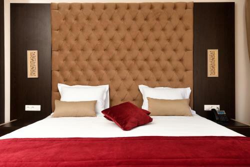 Hotel Lescure Business H�tel And Spa