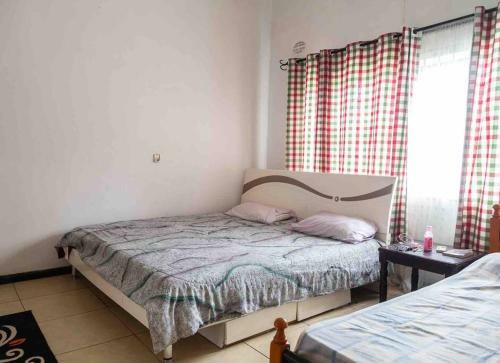 Beautiful 3 Bedroom 3.5 Bath Residential Home